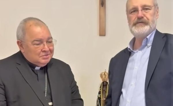 Cardeais brasileiros prestam últimas homenagens ao Papa Francisco; assista