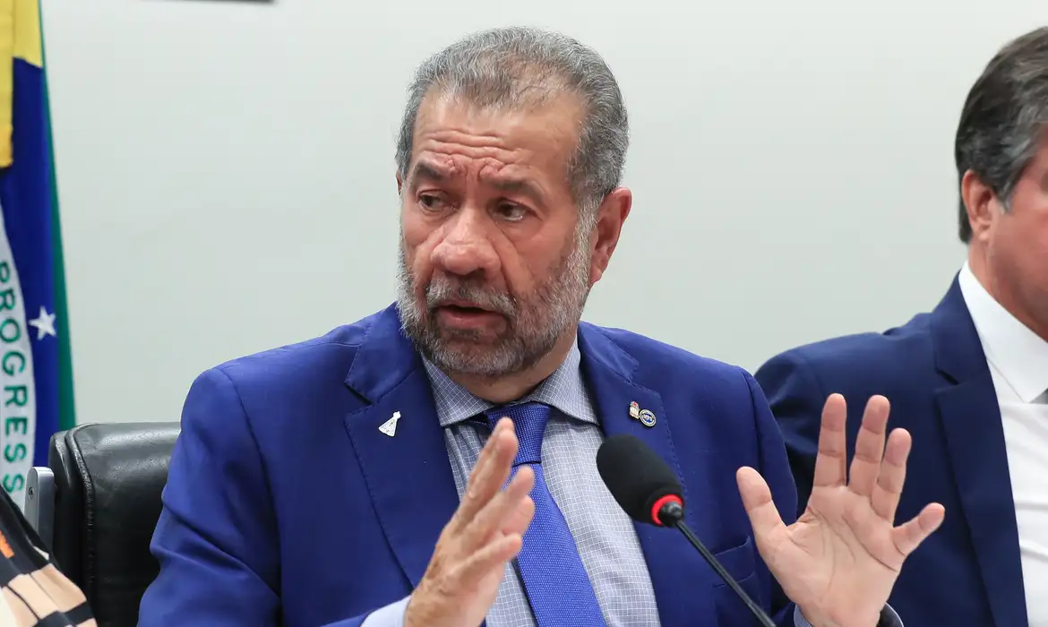 Ministro da Previdência Social, Carlos Lupi.