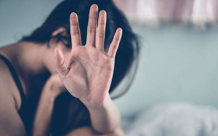 Imagem - Lula sanciona lei que aumenta pena para crimes contra mulher com uso de IA