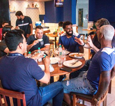 Imagem - Momento especial: sócios-torcedores participam de almoço com jogadores do Remo