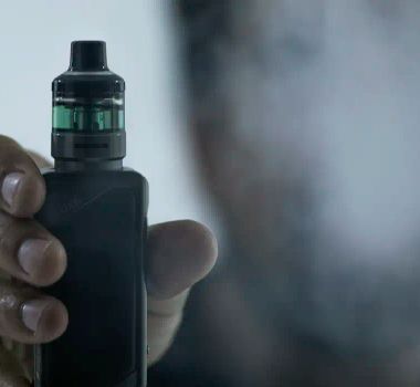 Imagem - Plataformas devem remover propagandas de cigarros eletrônicos