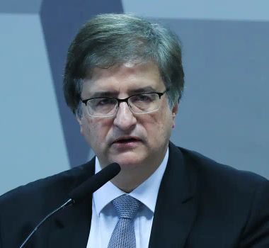 Imagem - PGR é a favor de prisão domiciliar para Collor