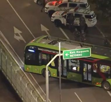 Imagem - Motorista de ônibus é feito refém em Itaquera, Zona Leste de SP