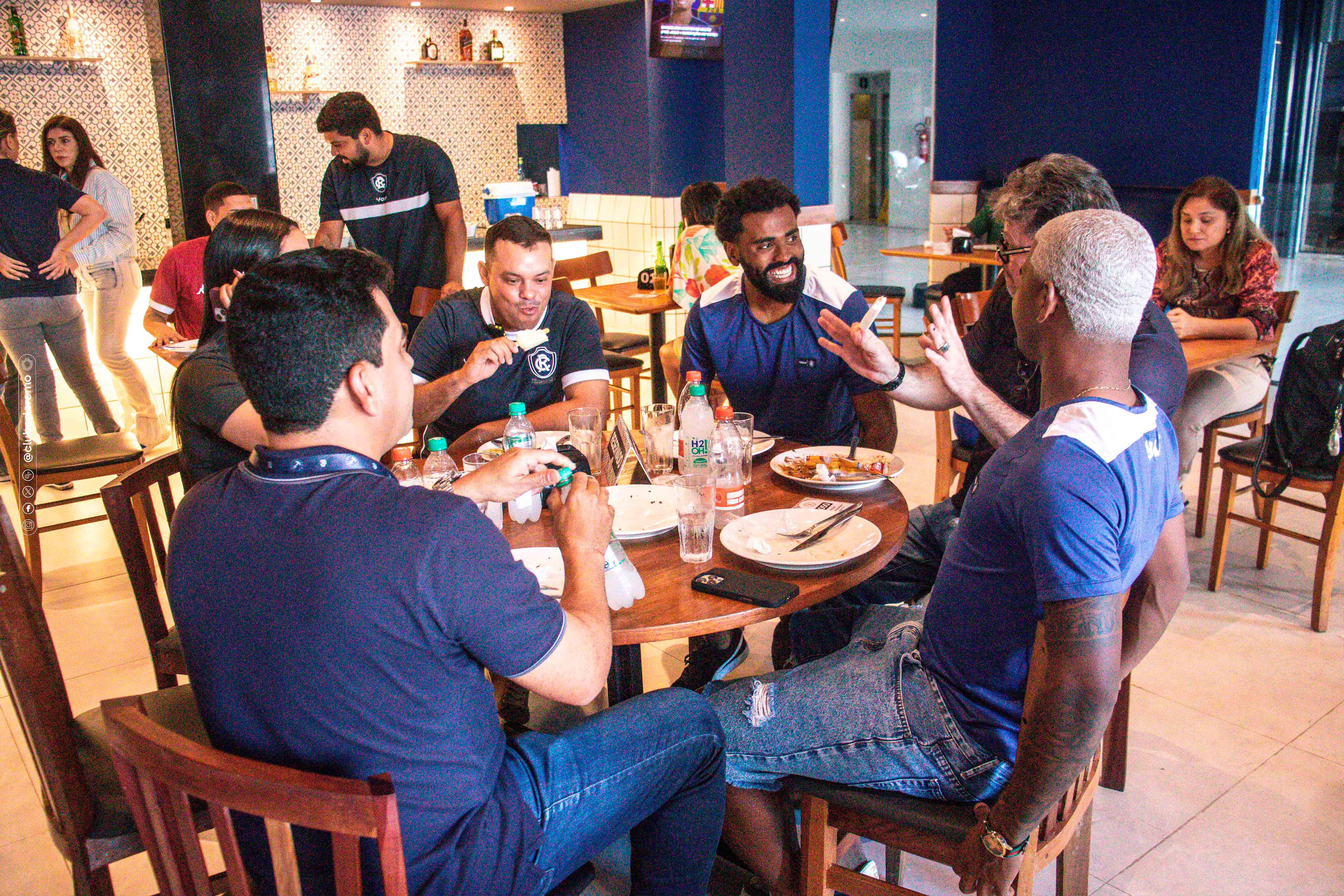 Imagem - Momento especial: sócios-torcedores participam de almoço com jogadores do Remo