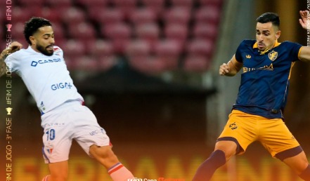 Imagem - Retrô e Fortaleza empatam e deixam decisão da vaga na Copa do Brasil em aberto