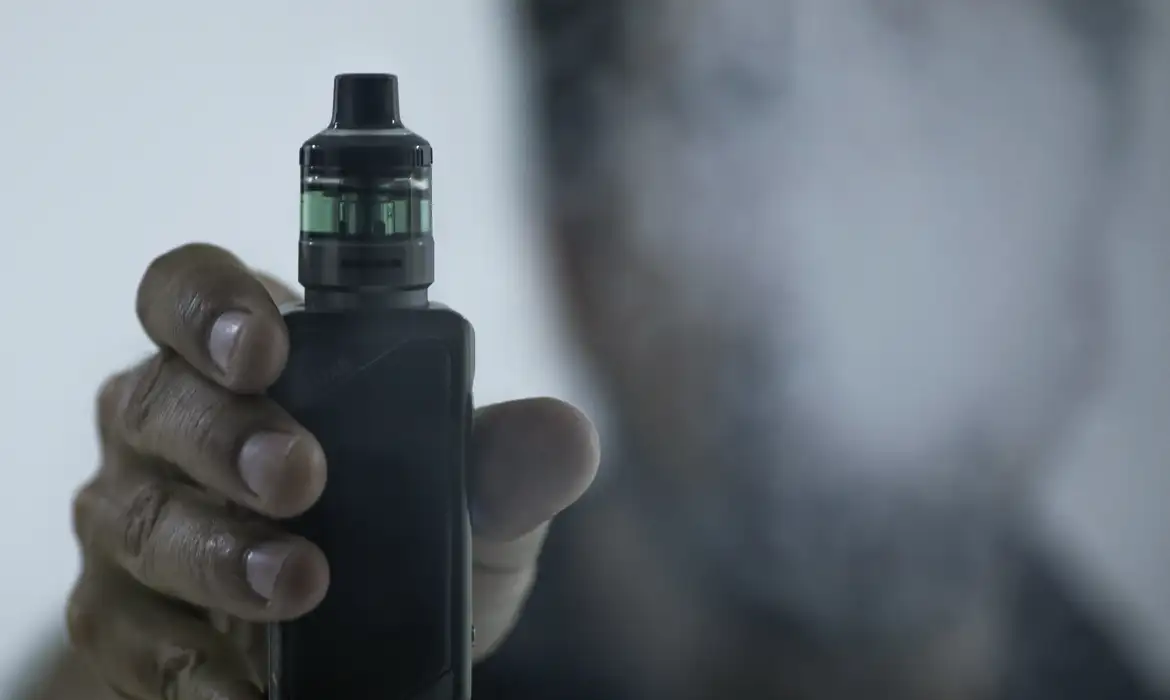 Imagem - Plataformas devem remover propagandas de cigarros eletrônicos