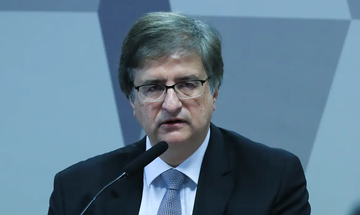 Imagem - PGR é a favor de prisão domiciliar para Collor