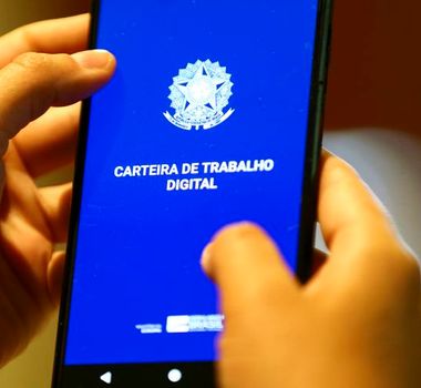 Imagem - Dia do Trabalhador: entenda as diferenças entre trabalhador informal, MEI, autônomo e CLT