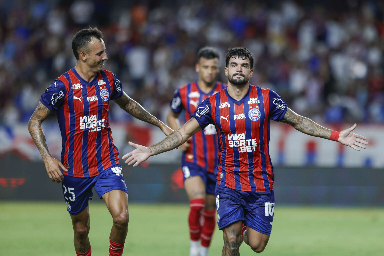 Cauly marcou em um pênalti polêmico - 