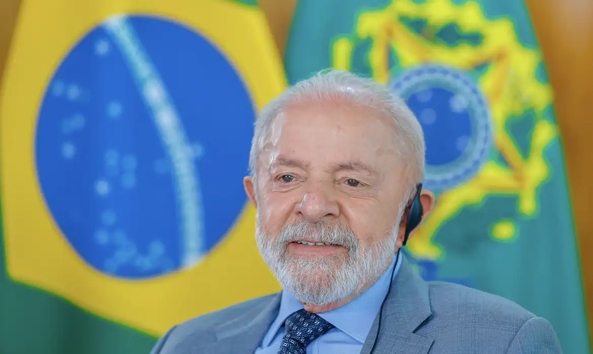 (Presidente Luiz Inácio Lula da Silva)