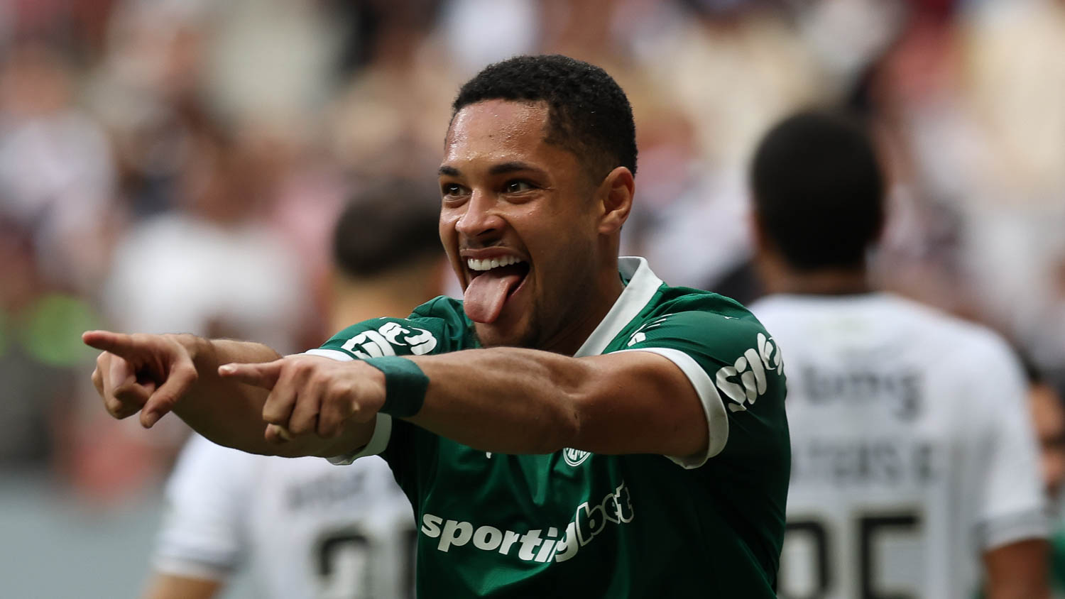 Imagem - Vitor Roque desencanta e Palmeiras vence o Vasco no Mané Garrincha pelo Brasileirão