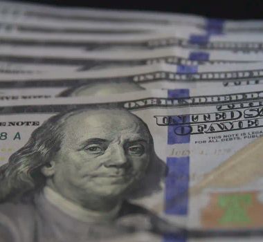 Imagem - Dólar ultrapassa os R$ 5,70 à espera de juros nos EUA e no Brasil