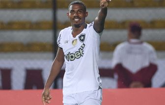 Botafogo vence Carabobo fora de casa e segue vivo na briga por vaga nas oitavas da Libertadores