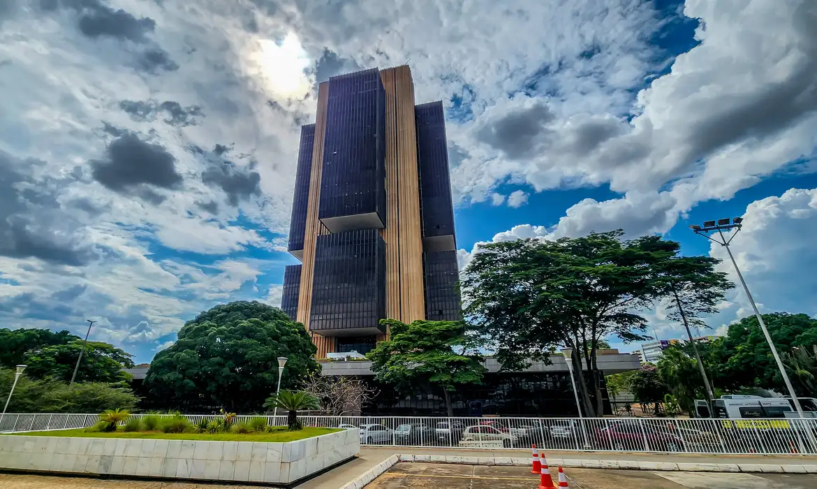Imagem - Copom eleva juros básicos da economia para 14,75% ao ano