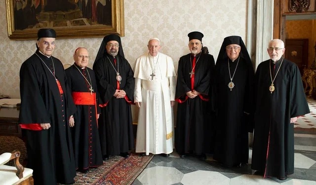 Imagem - Hierarquia da Igreja Católica: entenda os cargos e funções