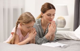 5 orações de agradecimento e proteção pelas mães