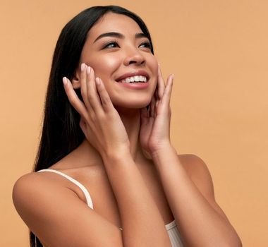 Imagem - Veja quando iniciar os cuidados de rejuvenescimento da pele