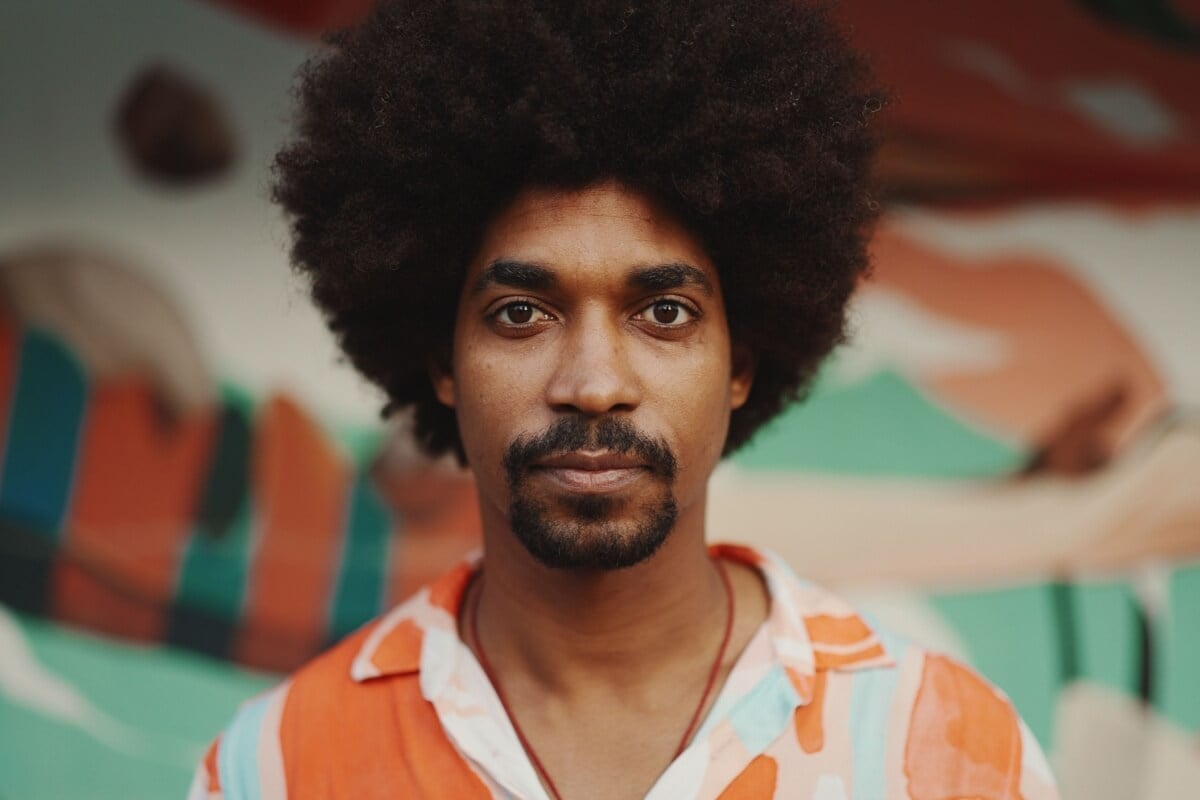 Imagem - 5 tendências de cortes para homens com cabelo cacheado 