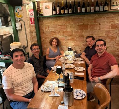 Imagem - Rubens Tofolo e amigos em noite gastronômica no Puba