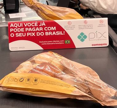 Imagem - 'Você pode pagar com seu PIX do Brasil': placa em supermercado de Portugal repercute