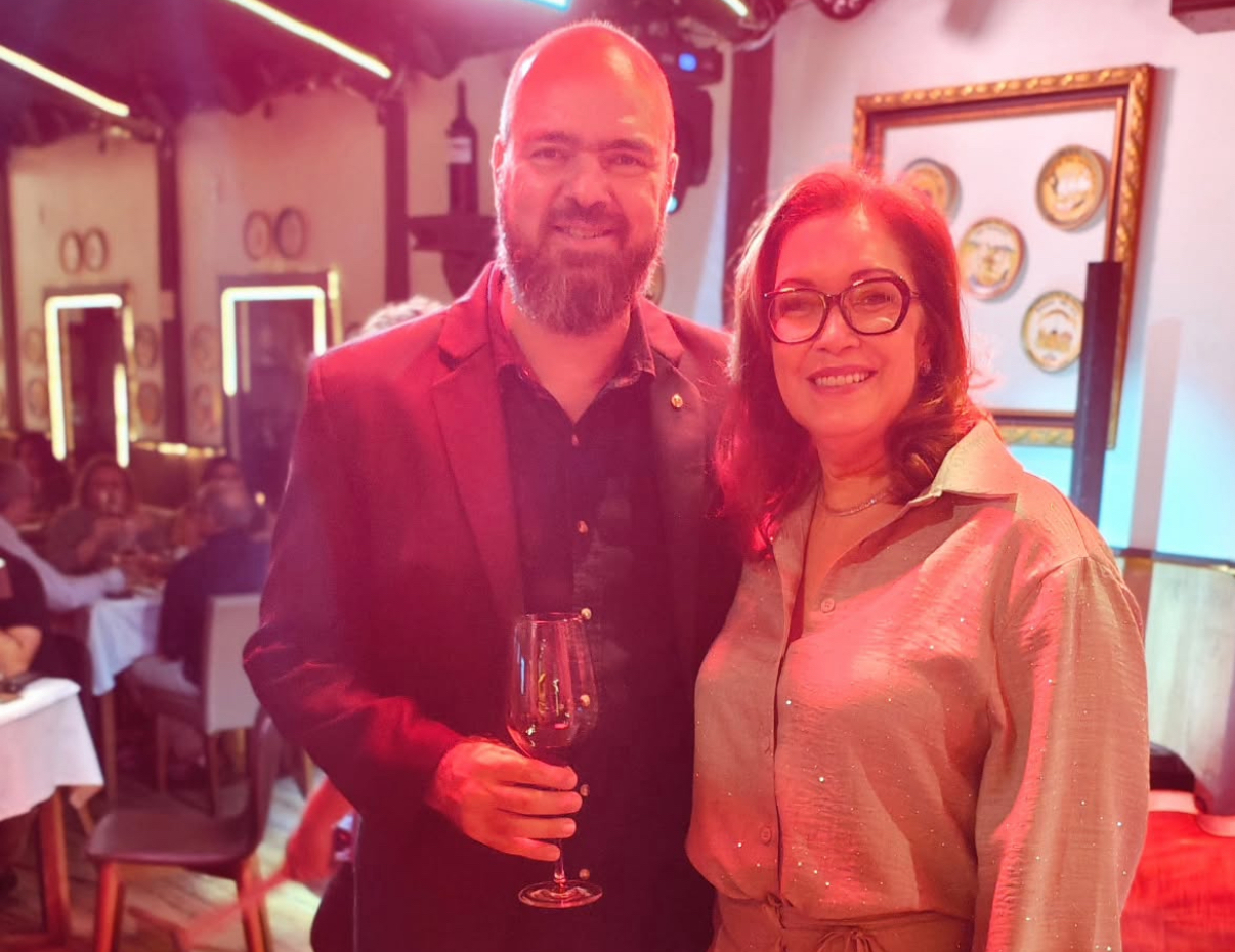 Fábio Sicília e Andréa Noronha, no Amazon Arte 2, realizado no Famiglia Sicília 
