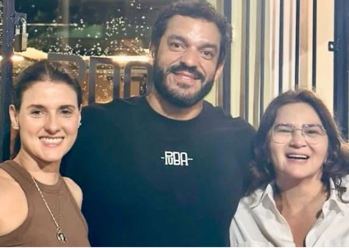 Julianne Scarparo, Thiago Castanho e Cristiane Salomão  no Puba 