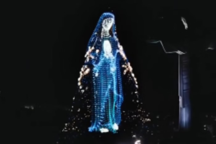 Imagem - Imagem de Nossa Senhora Aparecida é projetada no Cristo Redentor no RJ e emociona; assista