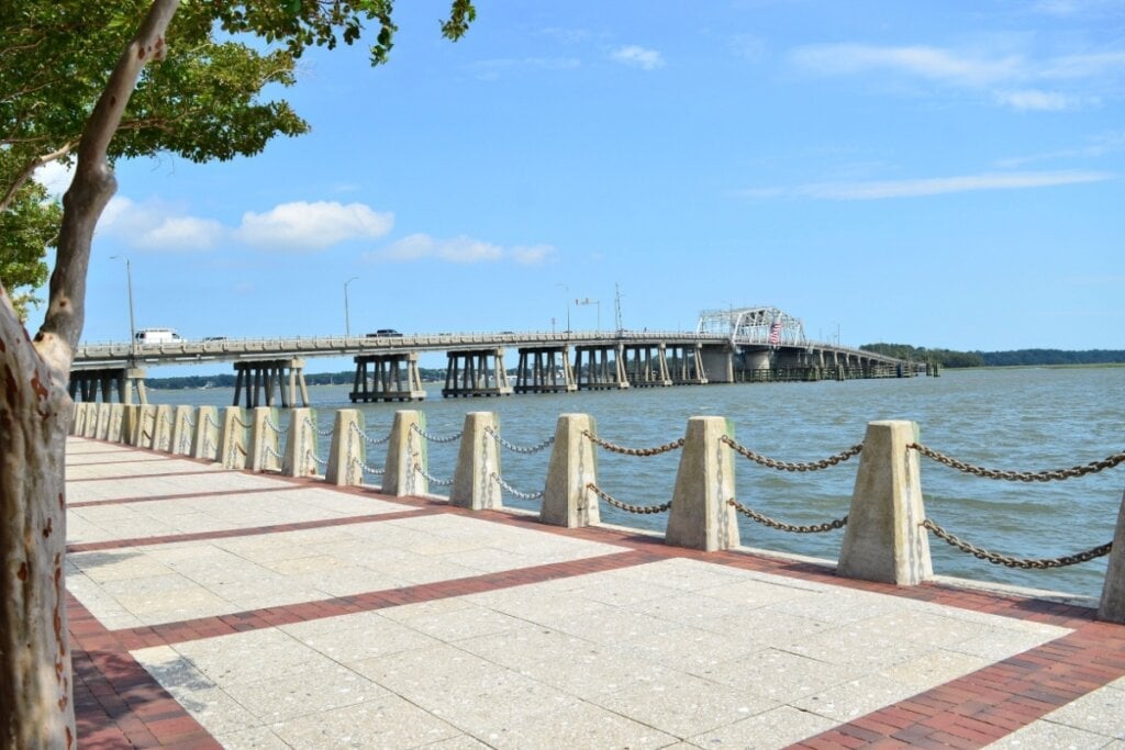 Beaufort é repleta de paisagens e uma beleza Lowcountry (Imagem: Virginia Blount | Shutterstock)
