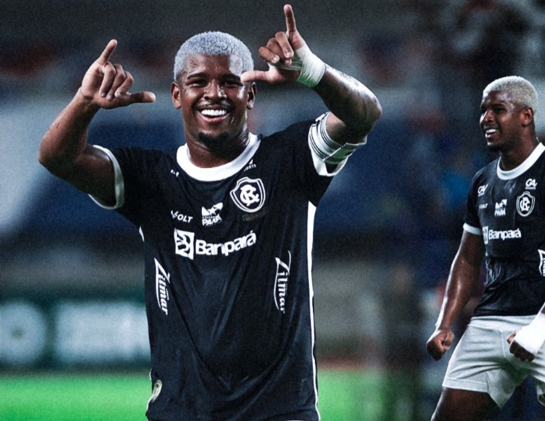 Imagem - Remo: internado na UTI, Jaderson recebe medalha de campeão paraense no hospital