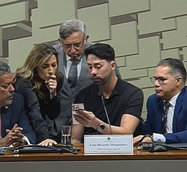 Imagem - Rico Melquiades joga no Tigrinho durante CPI das Bets e ganha R$ 120; assista