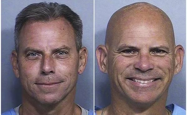 Irmãos Menendez: juiz troca prisão perpétua por pena mínima de 50 anos
