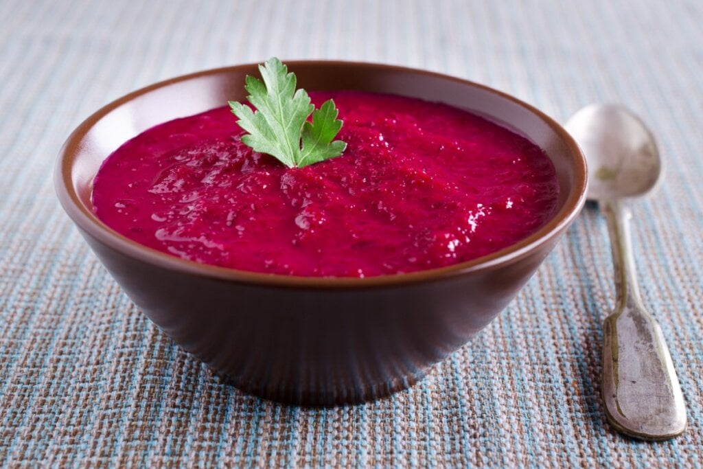 Creme de beterraba (Imagem: Veronika Idiyat | Shutterstock) 
