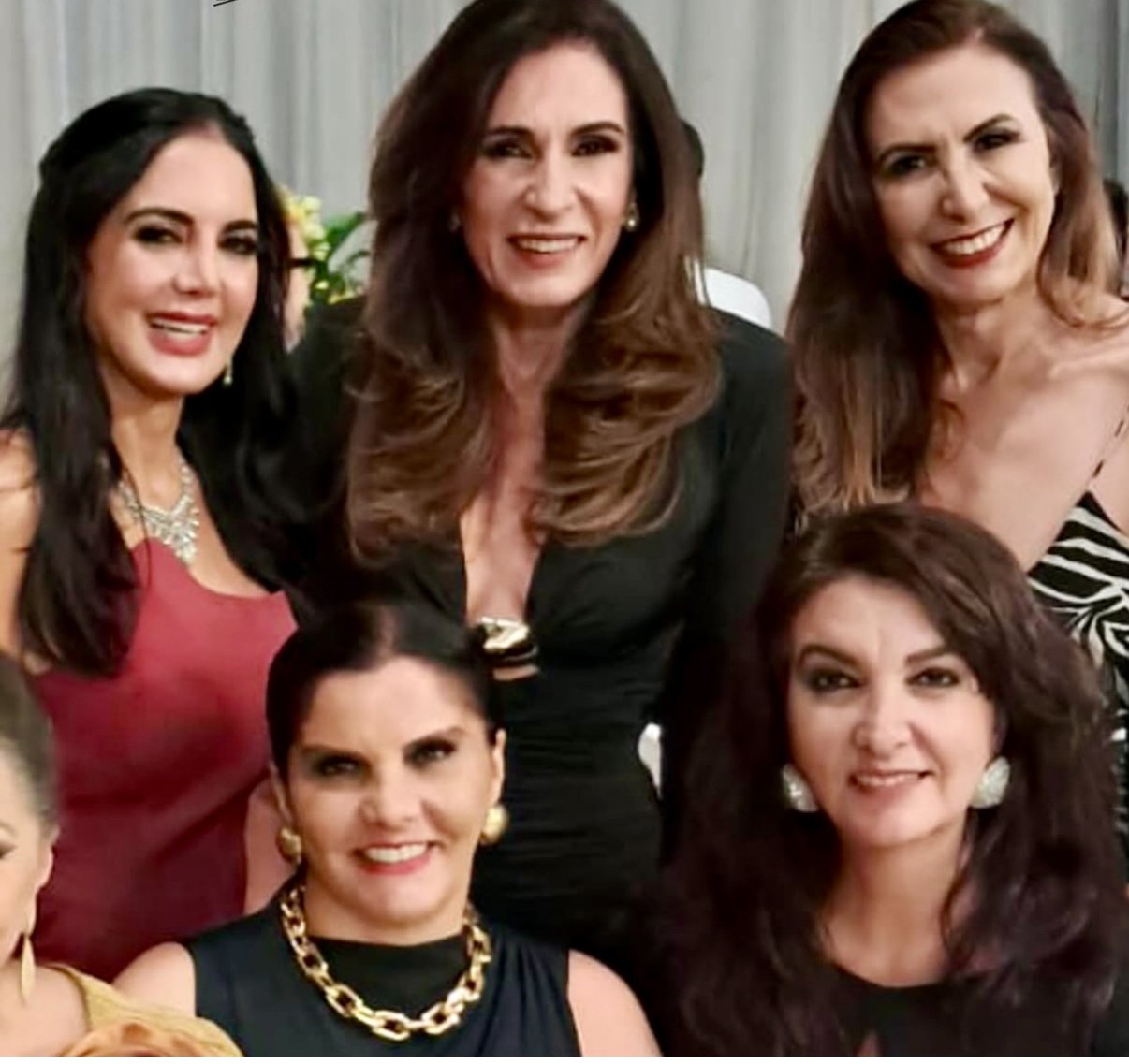 Fadia Freire com Melania Monteiro, Alessandra Esteves, Zarra Assef e Kathya Novelino