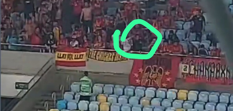 Imagem - Torcedor chileno é preso após gestos racistas em jogo no Maracanã