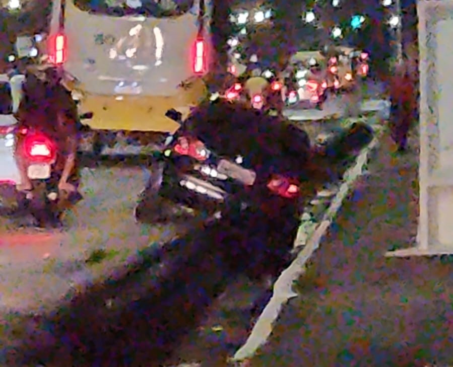 Imagem - Cratera na Rodovia Augusto Montenegro provoca acidentes