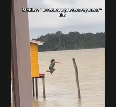 Imagem - Vídeo: vovó ribeirinha da salto radical de ponte em rio no Pará