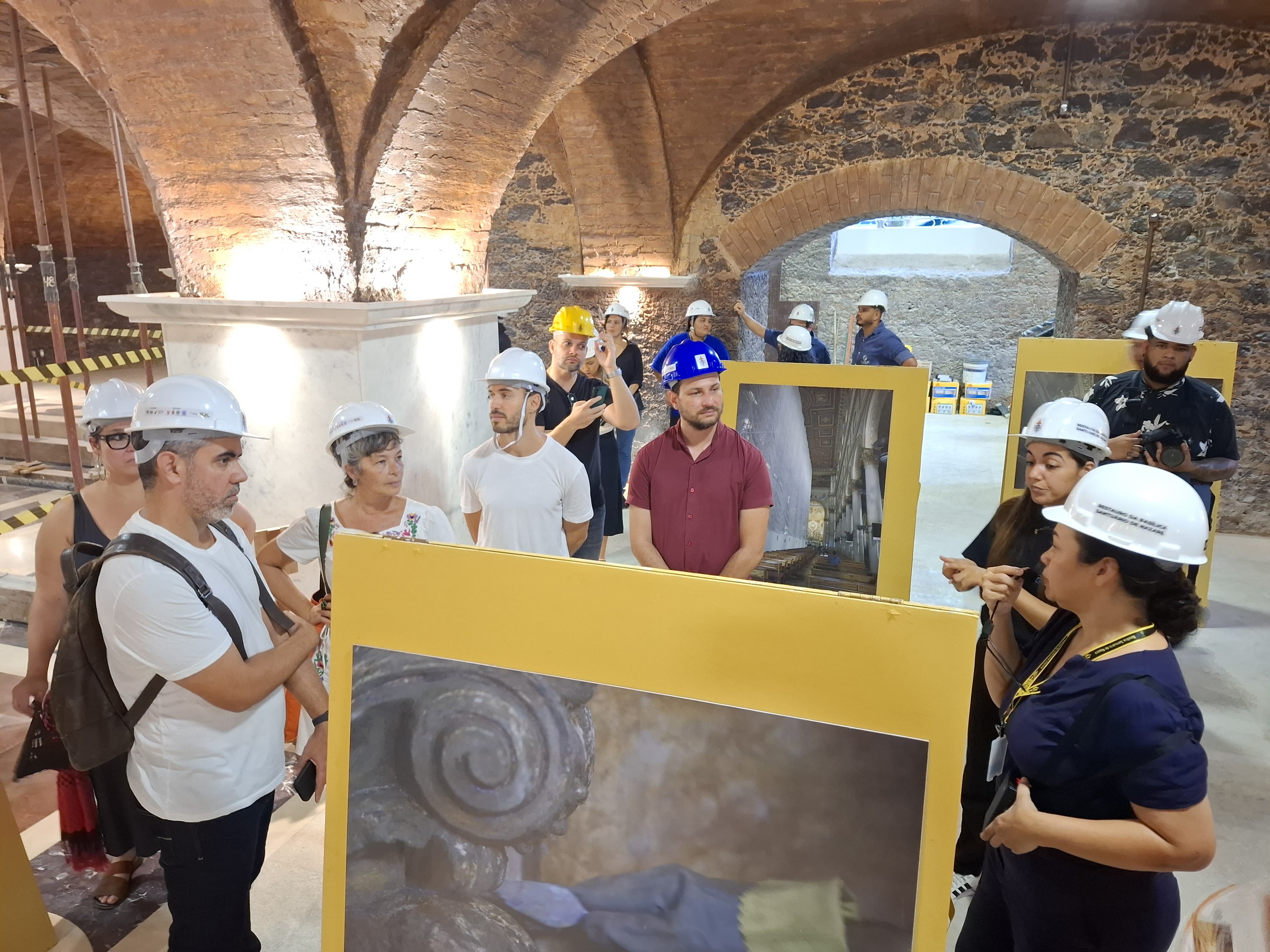 Imagem - Comitiva da CNIC visita obras de restauração da Basílica de Nazaré, em Belém