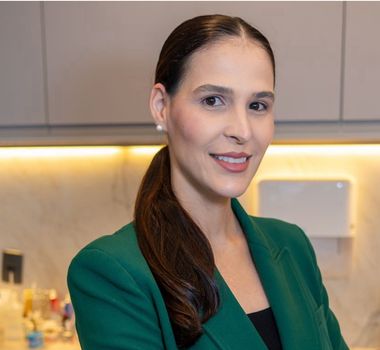 Imagem - A dermatologista Caroline Palheta prepara-se para lançar Curso Extensivo em Cosmiatria