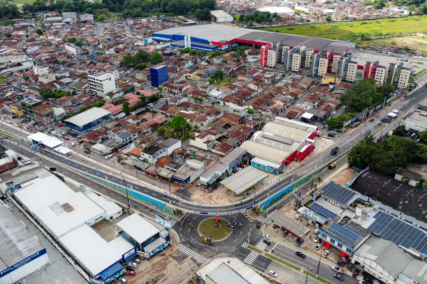 Novo viaduto da Mário Covas visto de cima.
