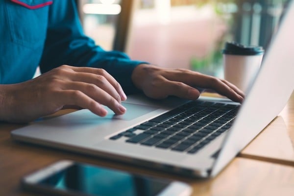 As graduações de Medicina, Direito, Odontologia, Enfermagem e Psicologia deverão ser ofertadas exclusivamente no formato presencial. 