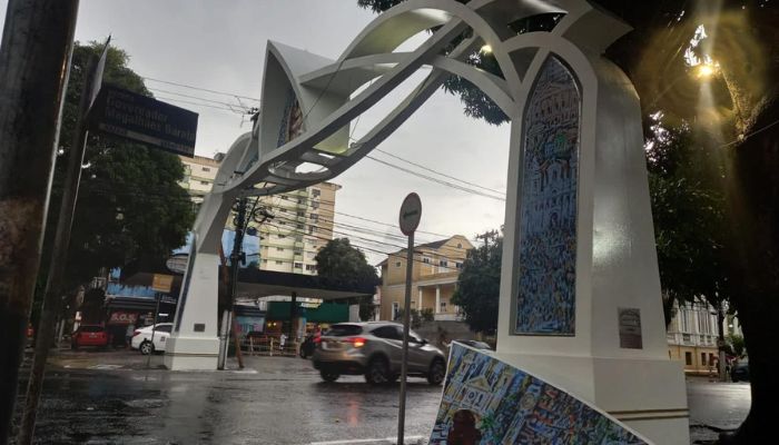 Imagem - Arcos de Nazaré passam por manutenção e ganharam nova arte após lançamento do Cartaz do Círio 2025