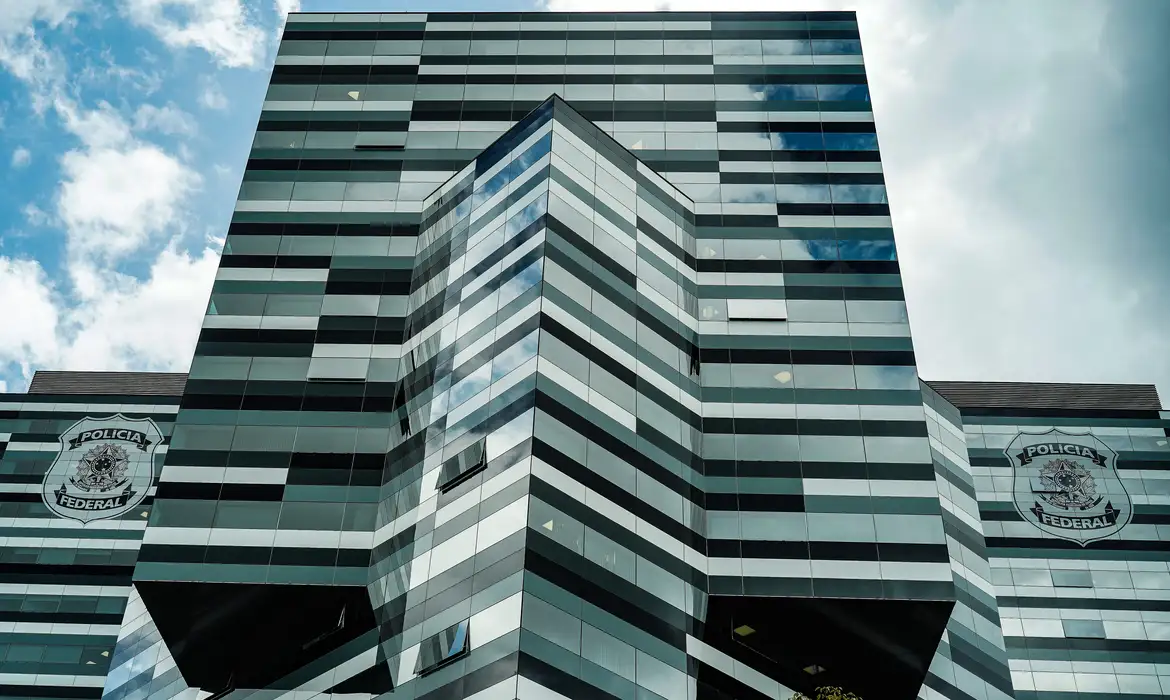 Imagem - PF abre concurso para preenchimento de mil vagas em cinco cargos