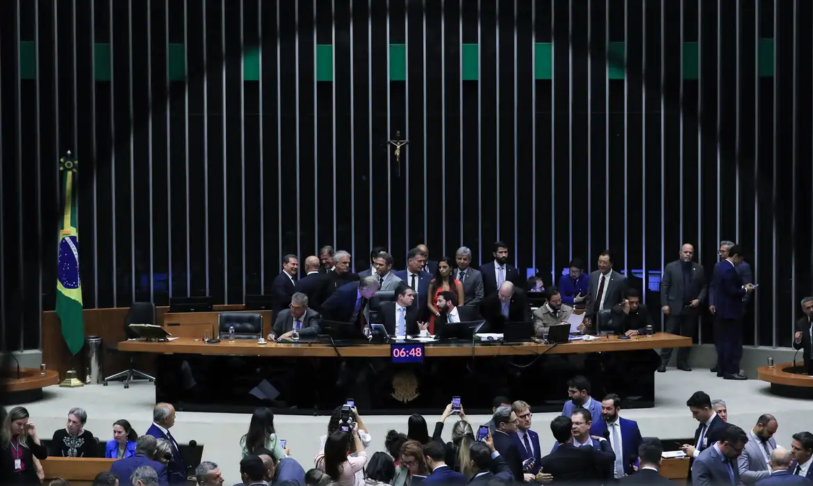 Imagem - Câmara aprova urgência para PL que proíbe desconto automático no INSS