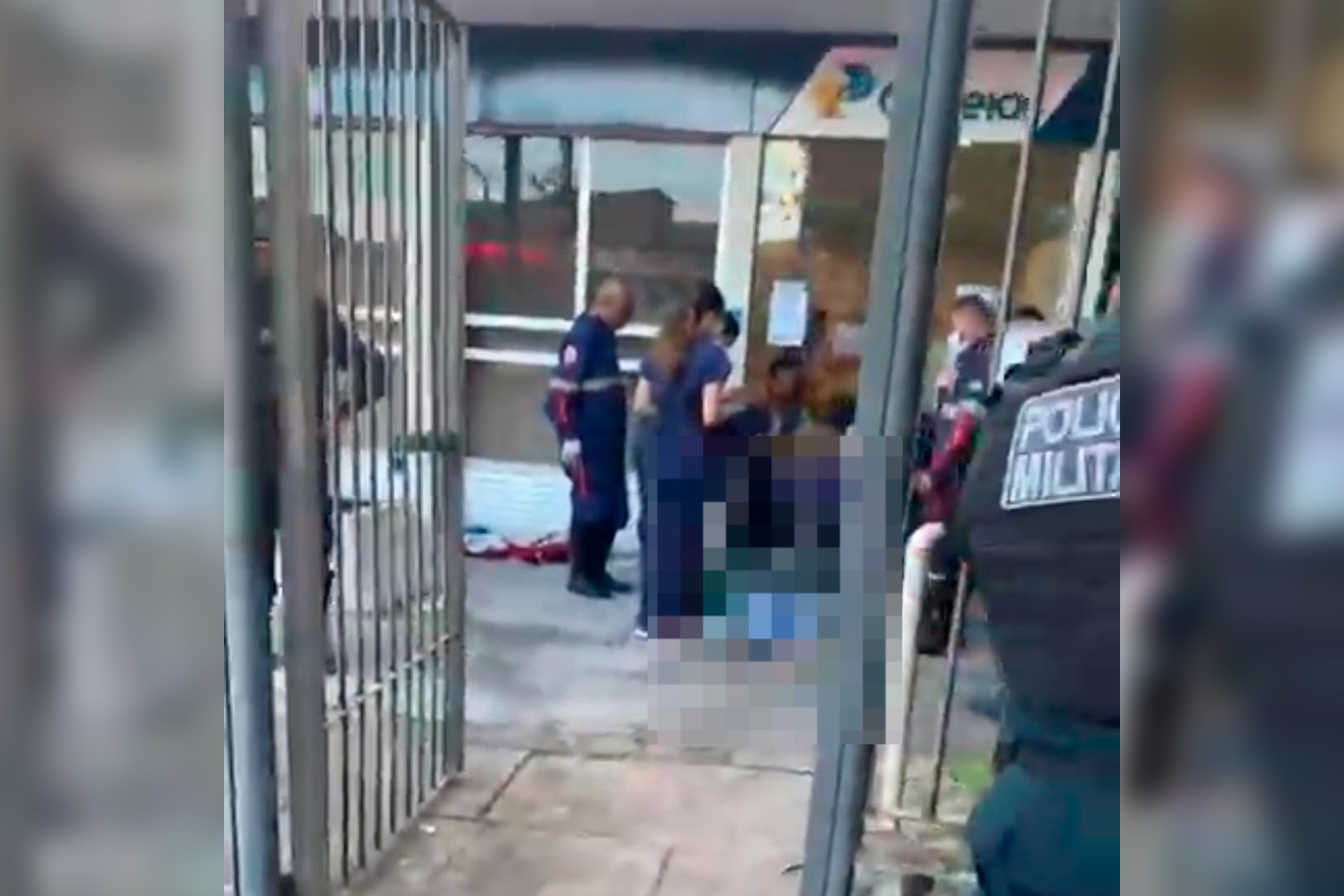 Imagem - Homem é baleado após briga; vítima foi socorrida e levada para o hospital