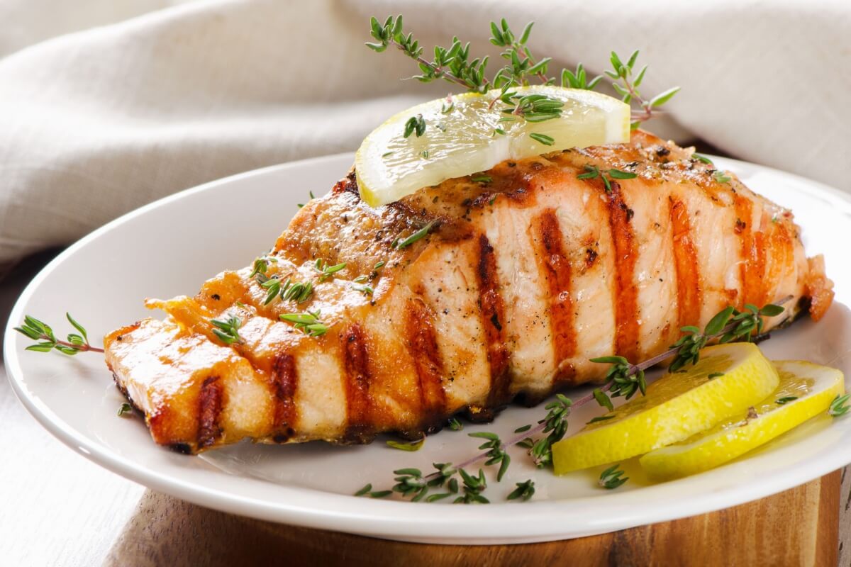 Imagem - 7 receitas com salmão ricas em proteínas