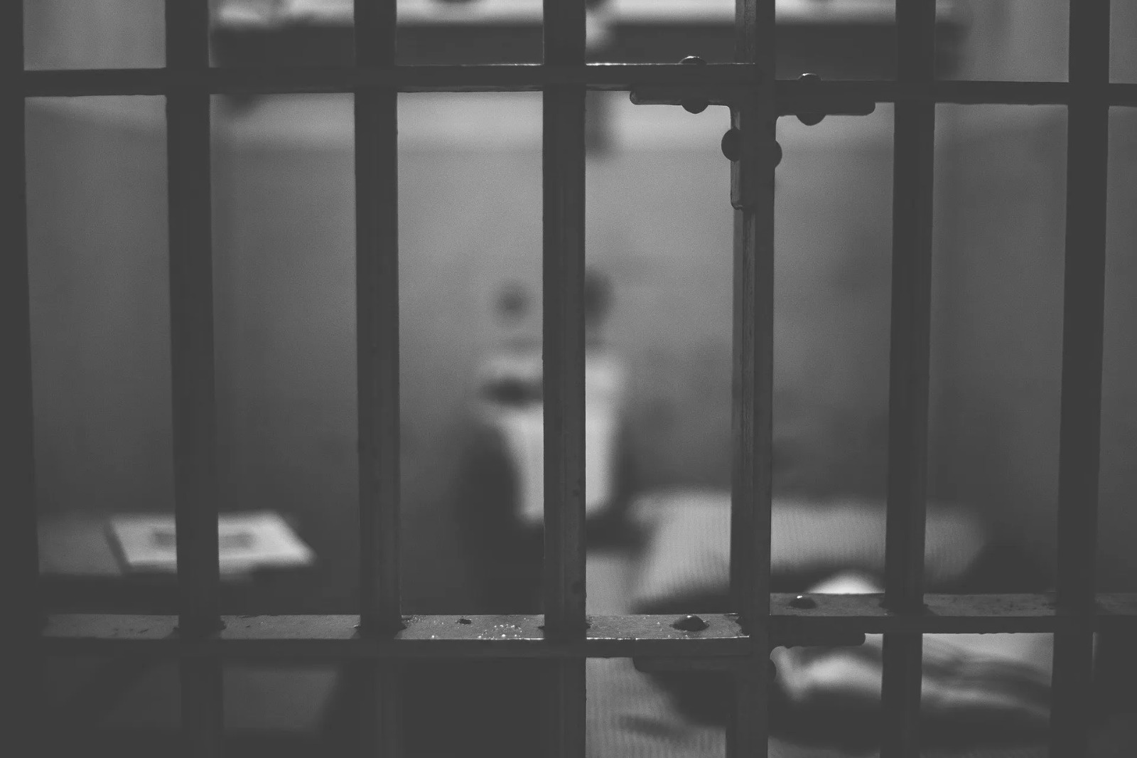 Mulher trans deve cumprir pena em uma unidade prisional compatível com sua identidade de gênero. 