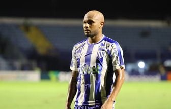 Paysandu oficializa contratação de Ronaldo Henrique, volante ex-Avaí e Sport