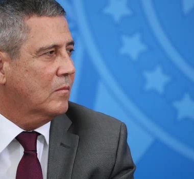 Imagem - Moraes mantém prisão de Braga Netto