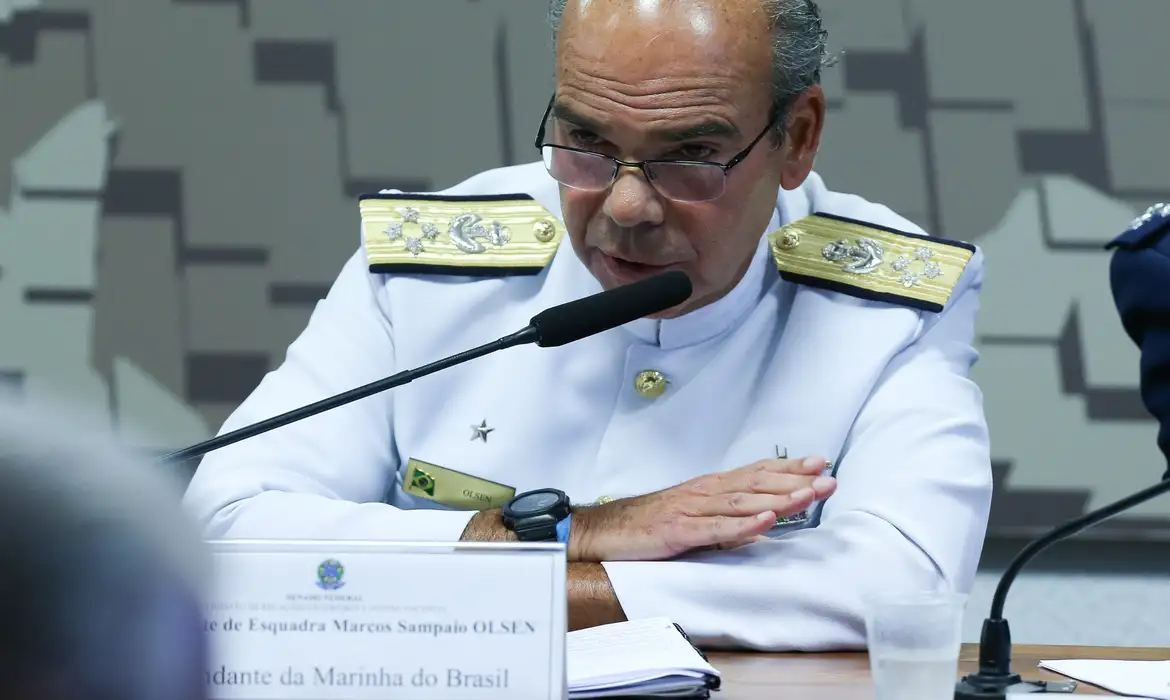 (Comandante da Marinha, Marcos Sampaio Olsen)