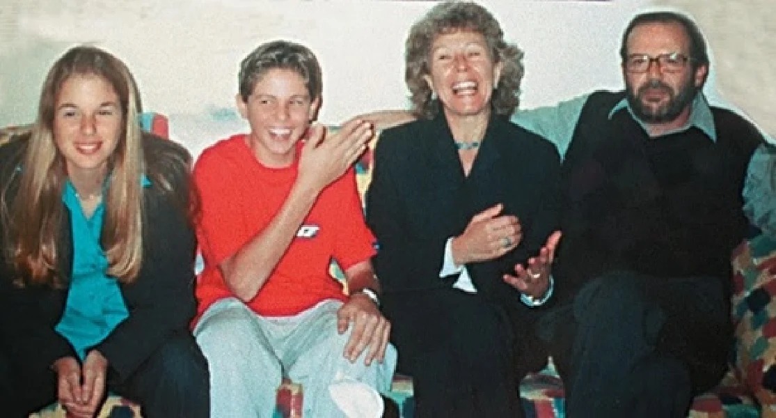Suzane Von Richthofen planejou o assassinato dos pais com ajuda dos irmãos Cravinhos em 31 de outubro de 2002.